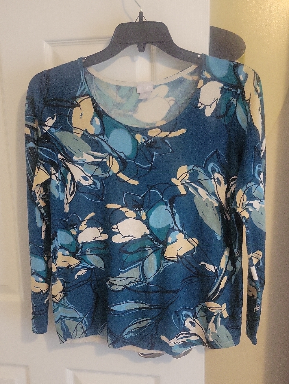 Chico's Sz1 Teal Floral Long-Sleeve Scoop Neck Pullover Top